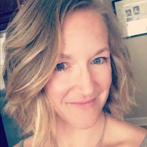 Meet your Posher, Denise